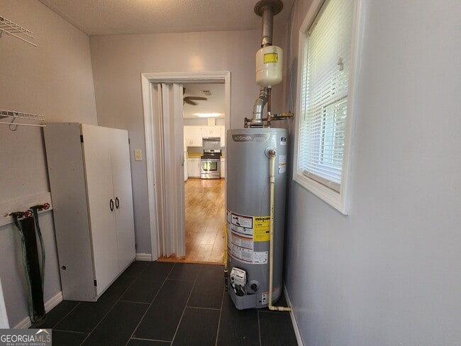 Building Photo - 8121 Maudie Ln