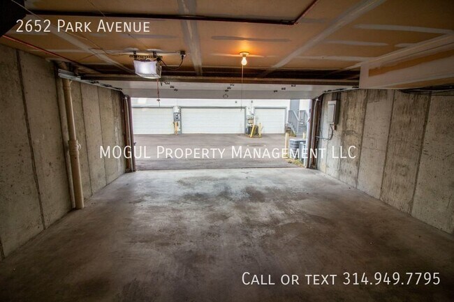 Building Photo - 2652 Park Ave