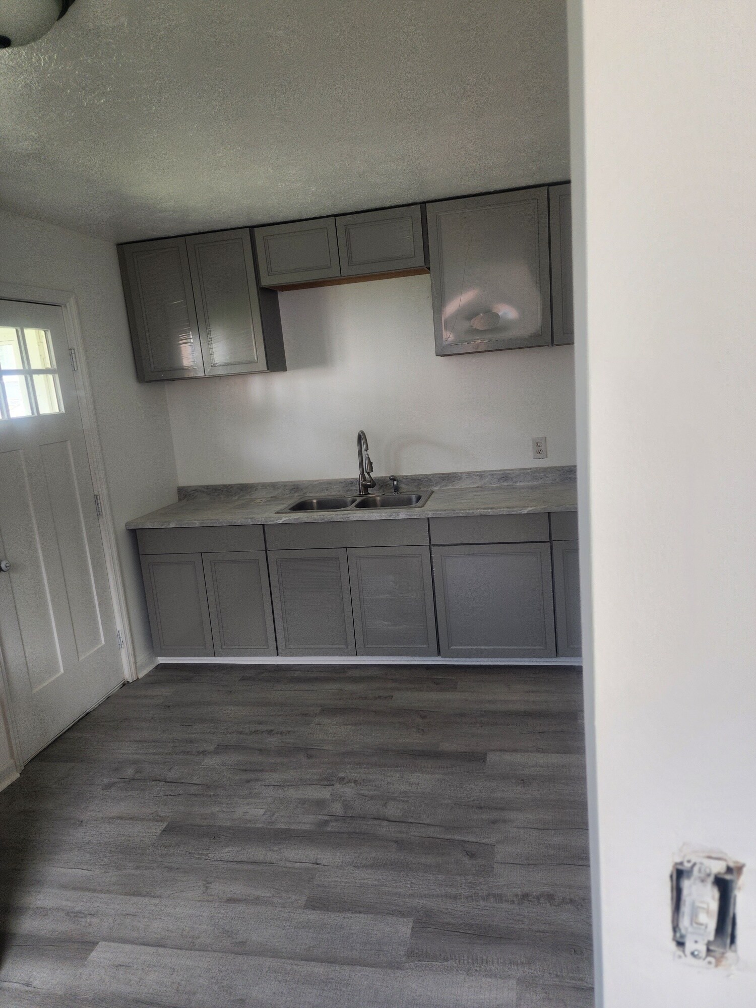 Building Photo - 56 Dumont St