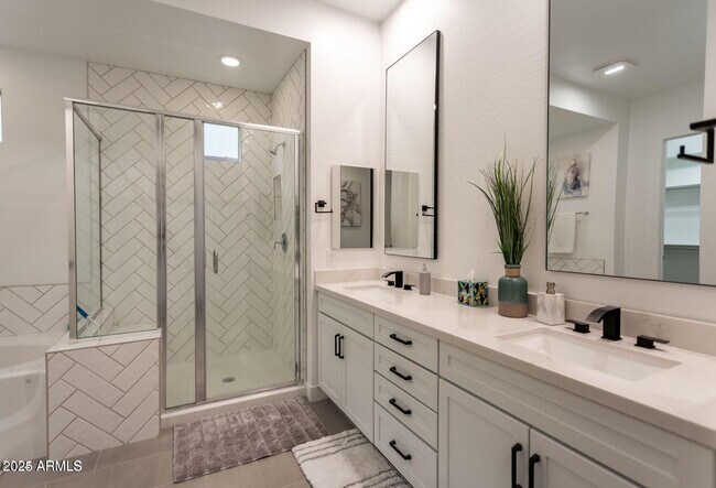 Building Photo - 8543 W Palo Verde Dr