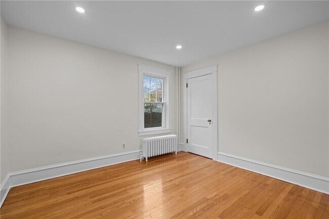 Building Photo - 36 Almy St