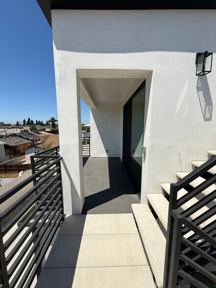 Building Photo - 615 Manchester Terrace