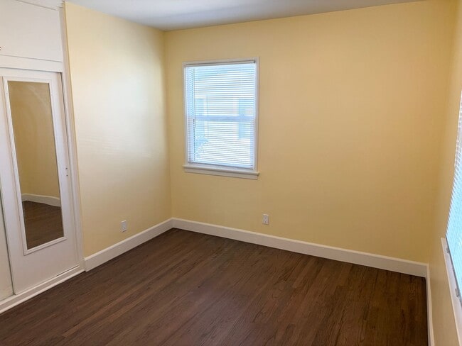 Building Photo - Spacious 3-Bedroom Home with Bonus Room, Bright Sunroom & Large Backyard