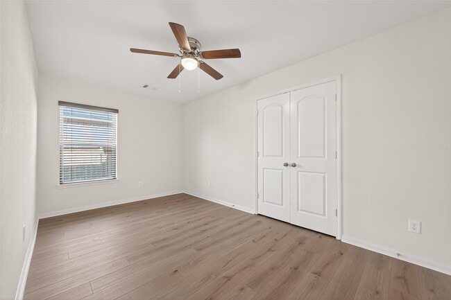 Building Photo - 4918 Jagged Cliff Ln