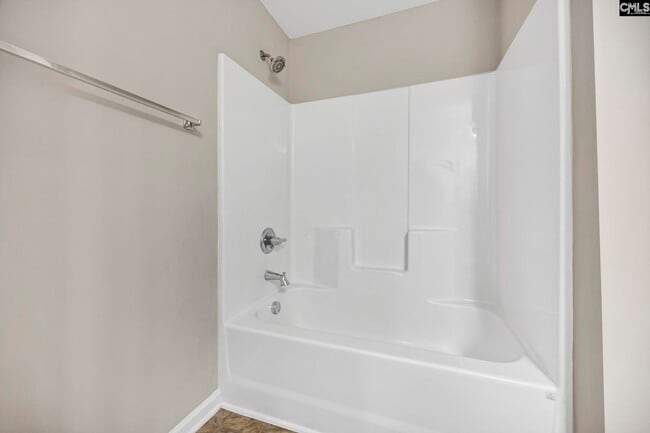 Building Photo - 135 Hunters Grove Dr