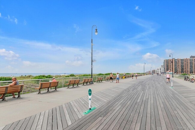 Building Photo - 140 Boardwalk