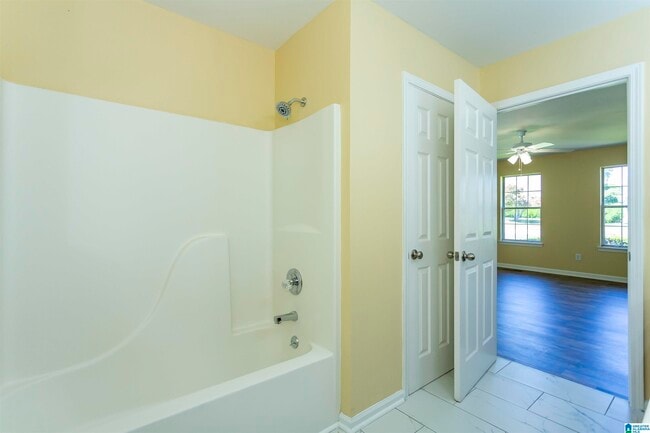 Building Photo - 713 Jason Cir