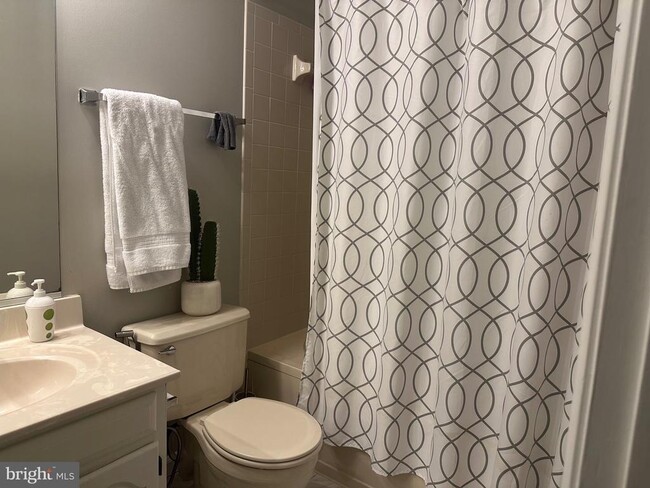 Building Photo - 14162 Compton Valley Way