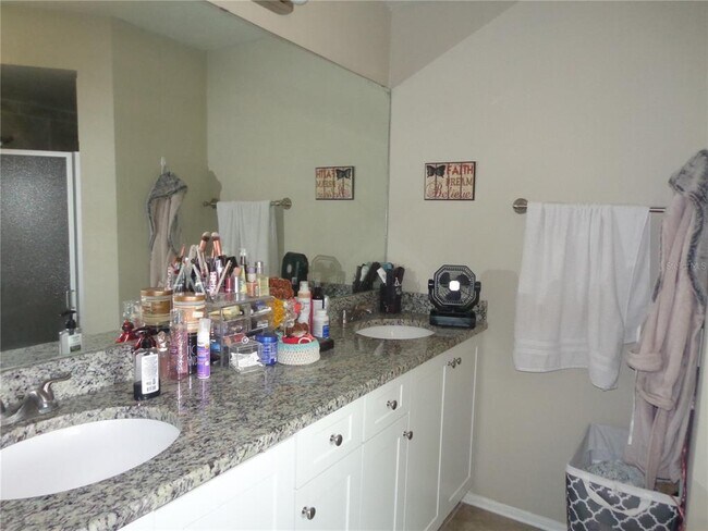 Building Photo - 2475 Wood Oak Dr