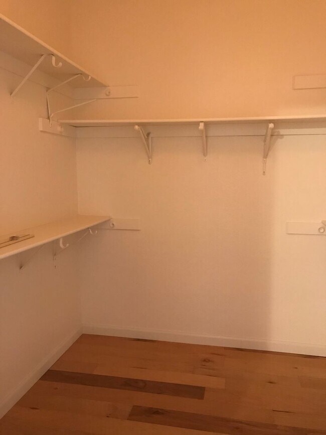 Building Photo - Groups Welcome! Nice Quiet Community One mile to downtown SLO