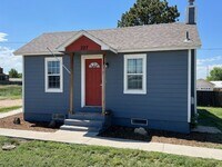 Building Photo - Beautiful 4 bedroom house