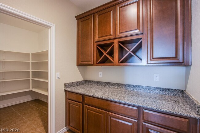 Building Photo - 729 Catalina Aisle St