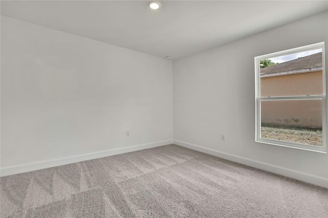 Building Photo - 3390 Dristol Ave