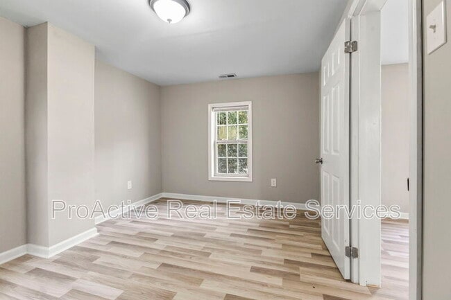 Building Photo - 1511 Highland Ave