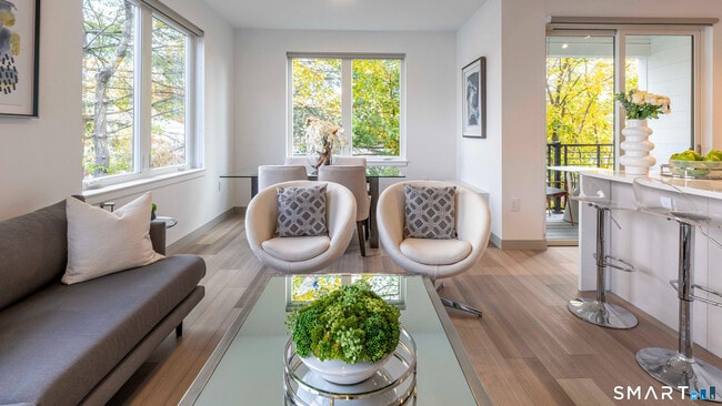 Building Photo - 22 Hubbard Rd