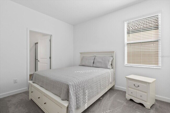 Building Photo - 5524 Little Path Dr