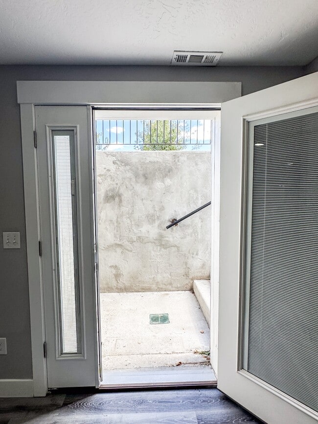 Building Photo - 4441 Wynridge Ln