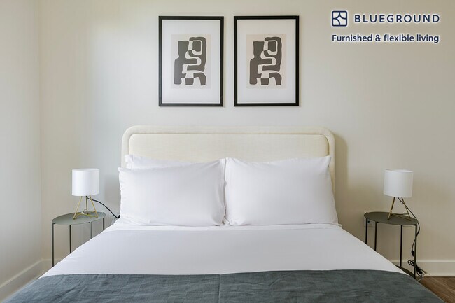 Building Photo - 449 Canal St