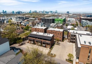 Building Photo - 1405B Martin St