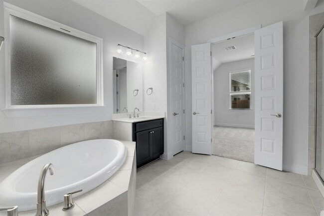 Building Photo - 2040 Base Burner Path