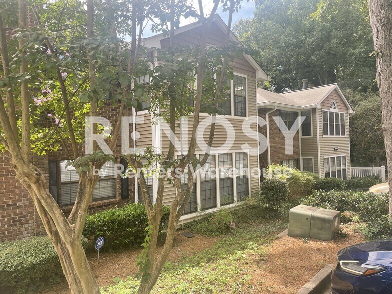 Building Photo - 609 Barrington Hills Dr