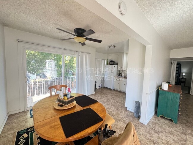 Building Photo - 1000 Leslie Rd