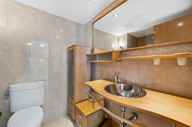 Building Photo - 3800 Galt Ocean Dr