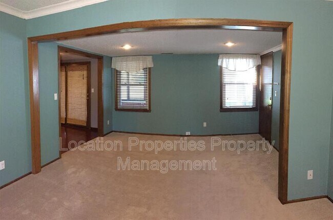 Building Photo - 3824 Stockade Ct