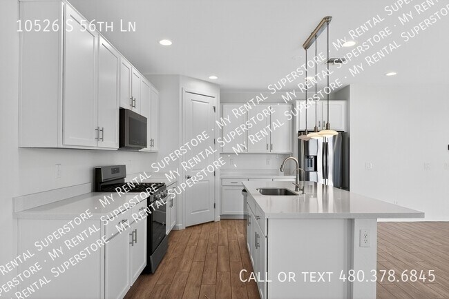 Building Photo - 10526 S 56th Ln