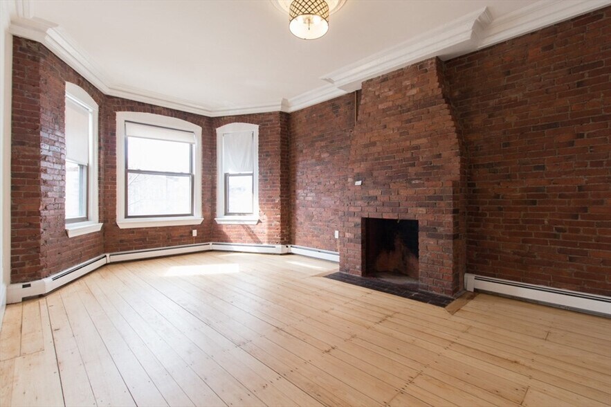 Primary Photo - 41 Harvard St