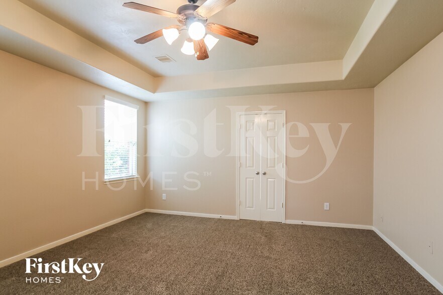 Building Photo - 4722 Shale Dr