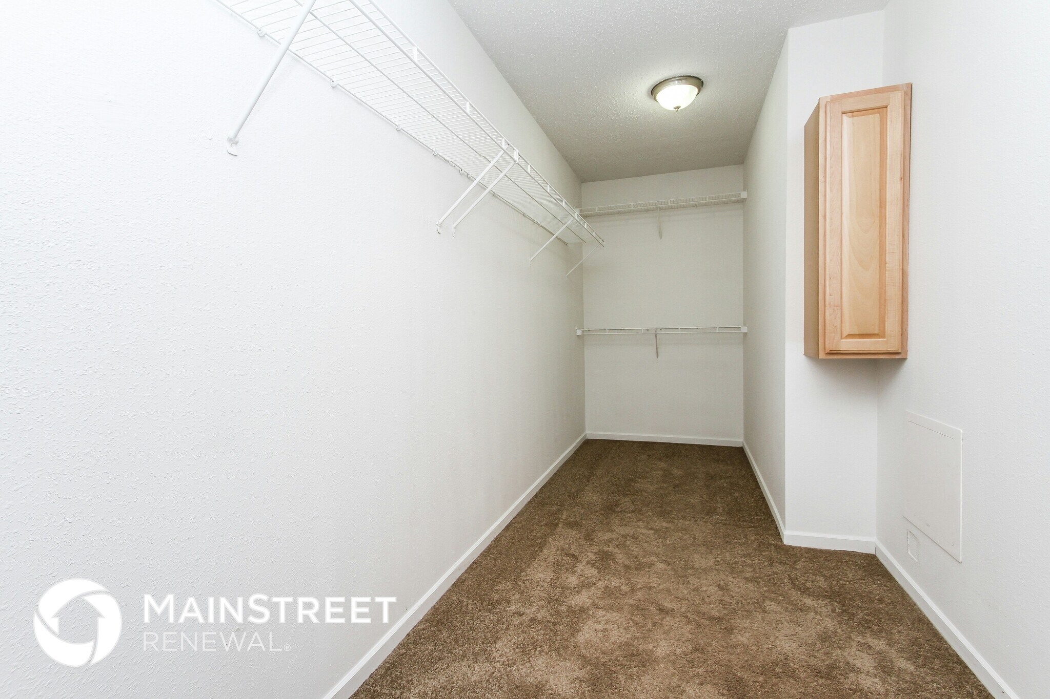 Building Photo - 818 Runnymede Dr