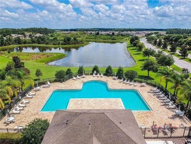 Building Photo - 10663 Pictorial Park Dr