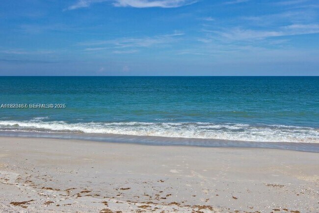 Building Photo - 5151 N Hwy A1A