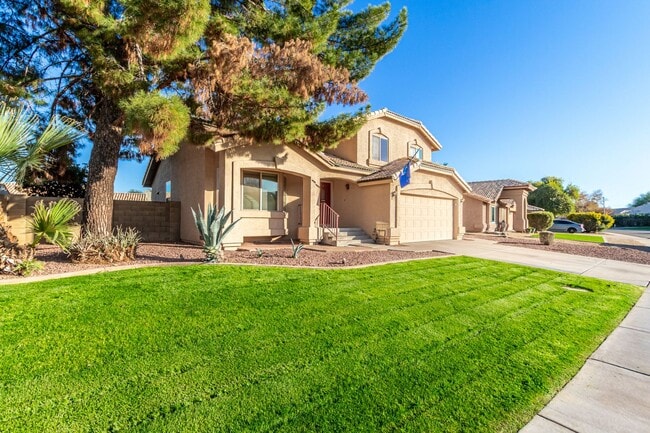 Building Photo - The Search is Over! 3-Bedroom, 2.5 baths with Refreshing Fenced Play Pool!