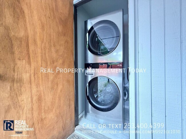 Building Photo - 1111 SW 148th St