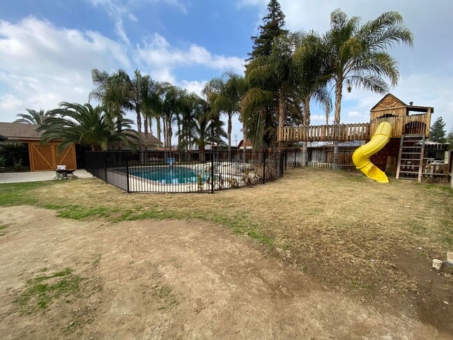 Building Photo - Spacious 4-Bed, 2-Bath Country Home with Pool, Spa, and More! MOVE IN SPECIAL