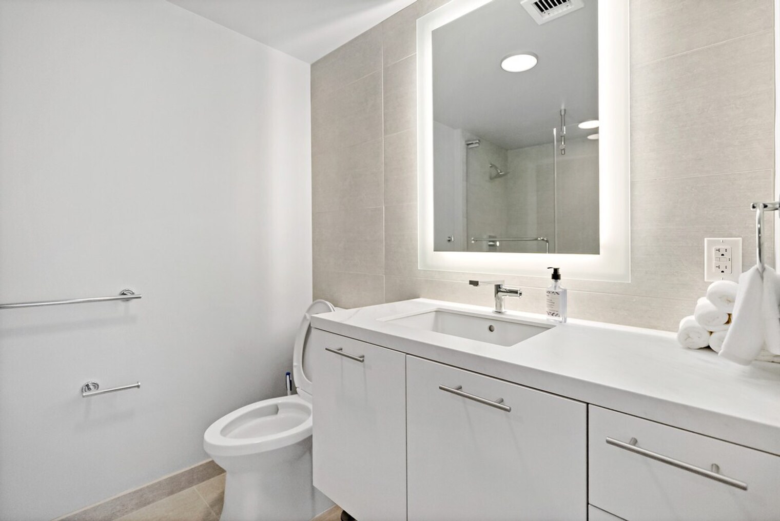 Building Photo - 1841 7th St NW