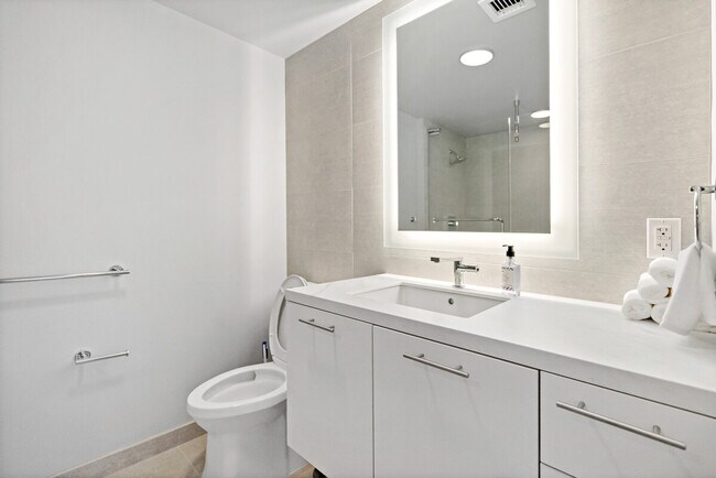 Building Photo - 1841 7th St NW