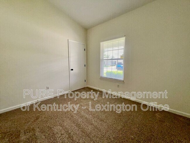 Building Photo - 1212 Fenwick Rd