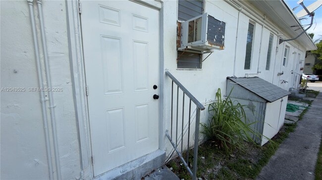 Building Photo - 808 84th St