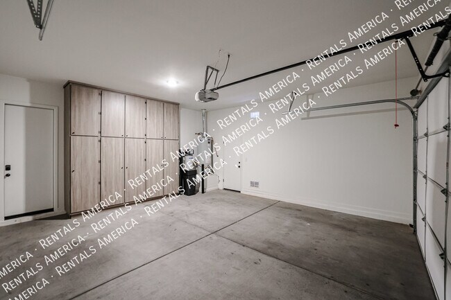 Building Photo - 22700 E Arroyo Verde Dr