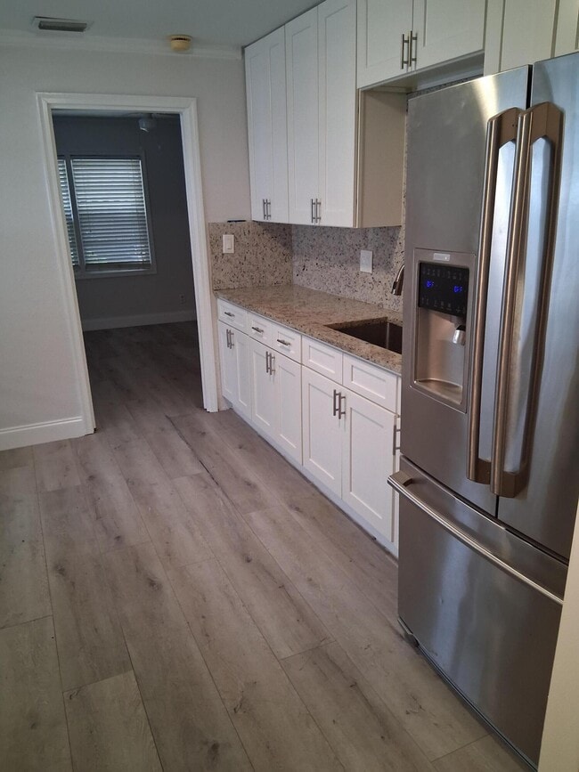 Building Photo - 5815 Garden Ave