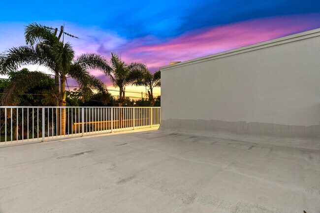 Building Photo - 240 Santa Lucia Dr