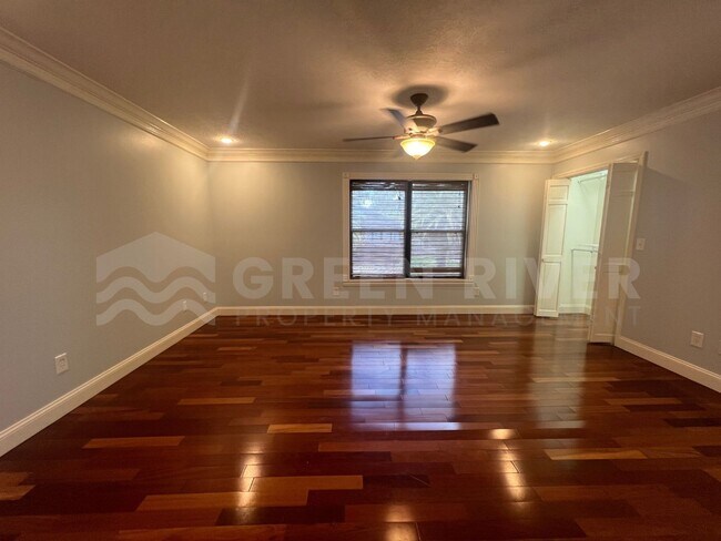 Building Photo - Amazing 4 bedroom home with St Johns River Views Available Now!