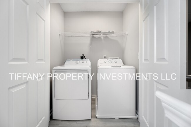 Building Photo - 1435 Highfield Ct