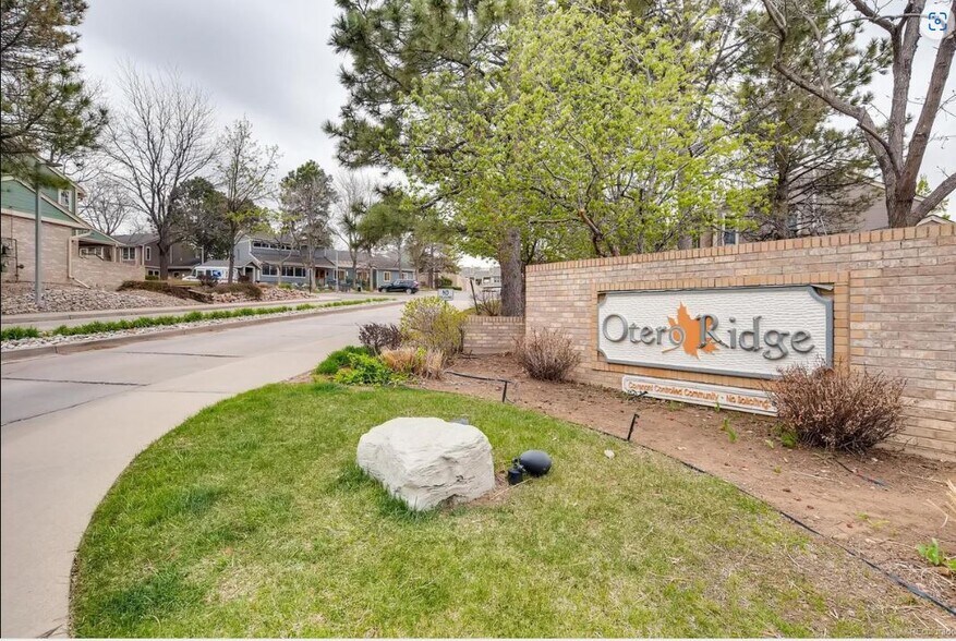 Building Photo - 2740 E Otero Plz