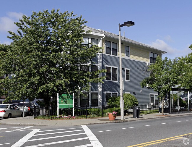 Primary Photo - Lithgow Apartments