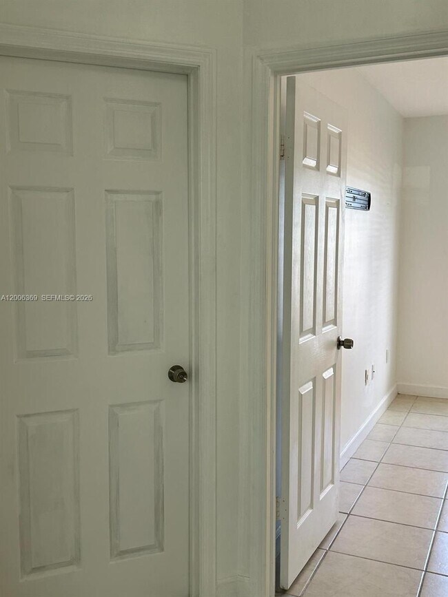 Building Photo - 820 NW 132nd Ct