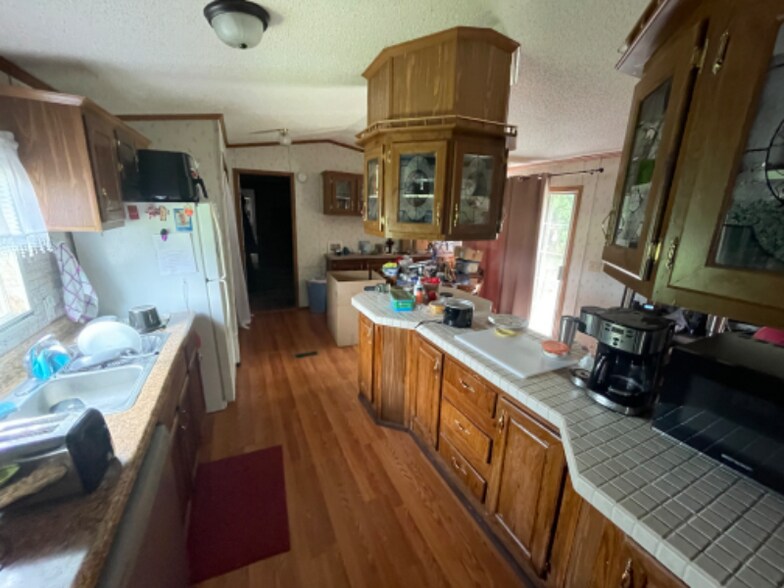 Building Photo - 330 Joshua Ln